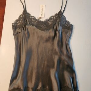 NWT Gold Hawk 100% silk camisole in dark green